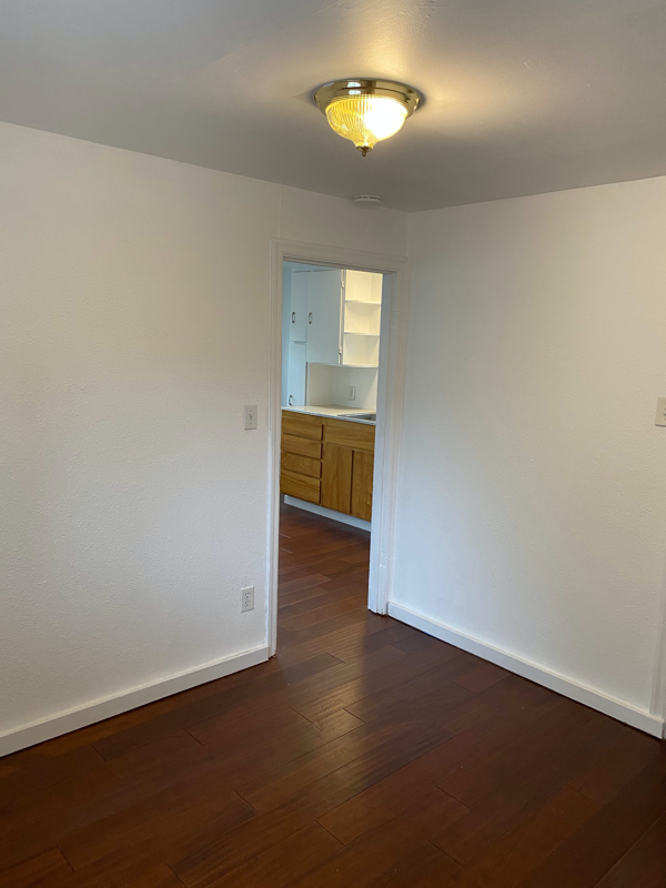 390 22nd St Se - Photo 5 of 17
