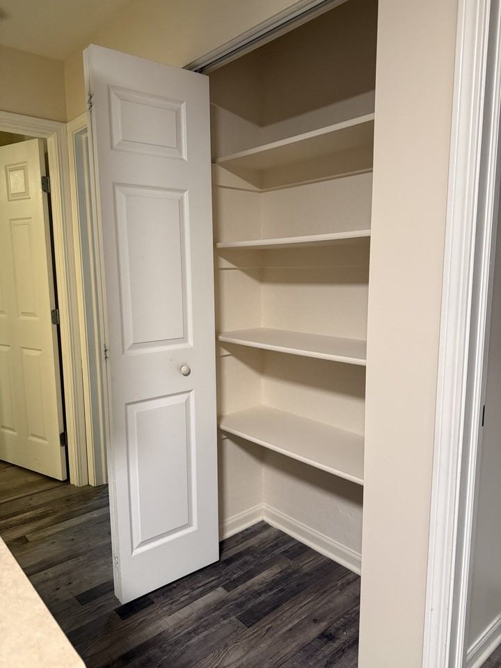505 S Urbana Ave #B - Photo 6 of 11