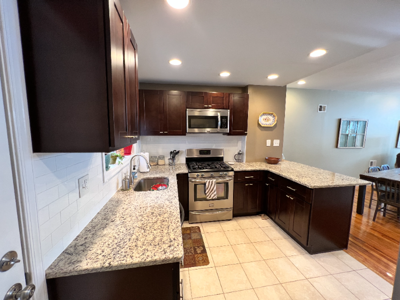 1807 S 4th St - Photo 4 of 16