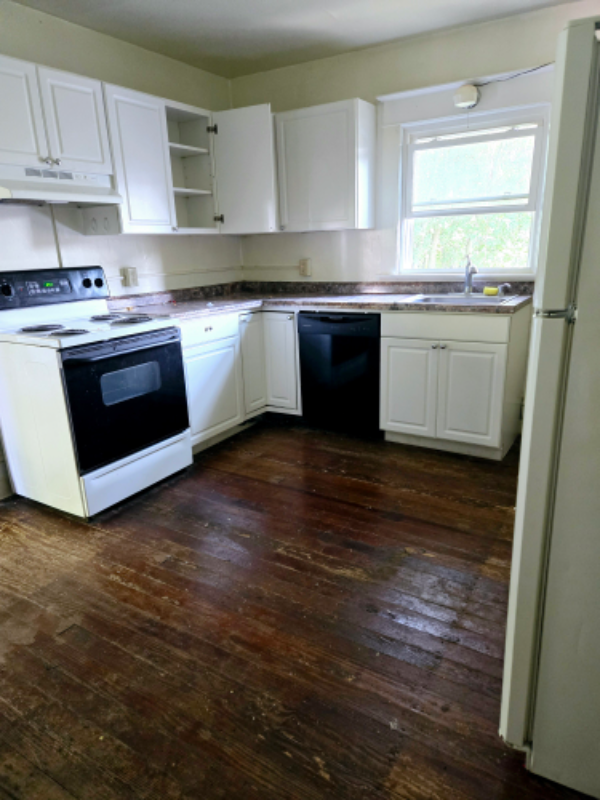 382 Pine St #2 - Photo 6 of 10