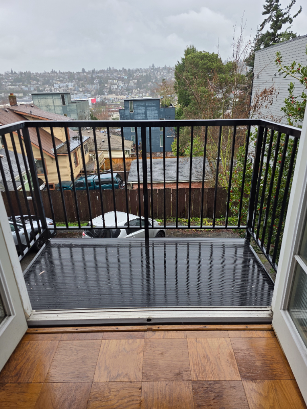 2349 W Newton St #302 - Photo 5 of 16