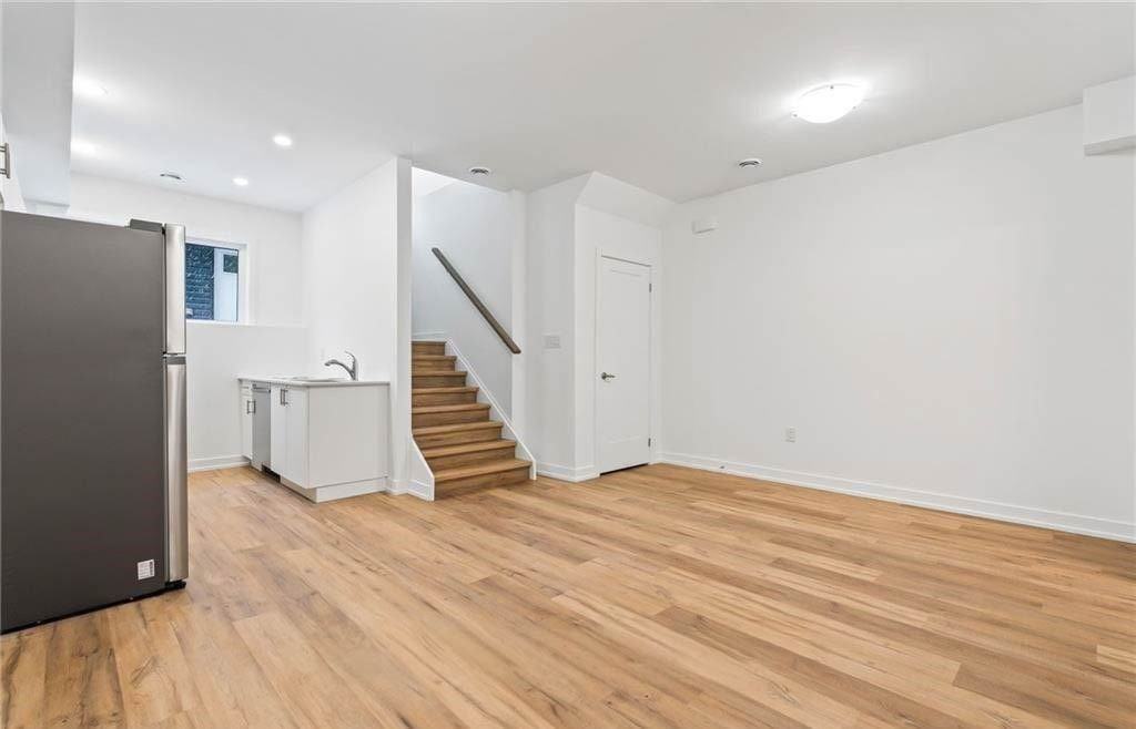 781 Clare Ave - Photo 2 of 15