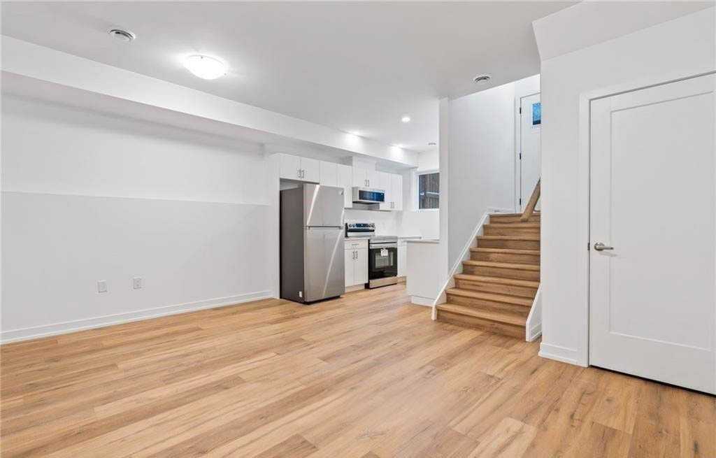 781 Clare Ave - Photo 4 of 15