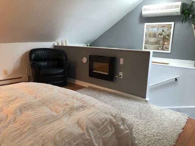 547 Bagot St - Photo 7 of 18