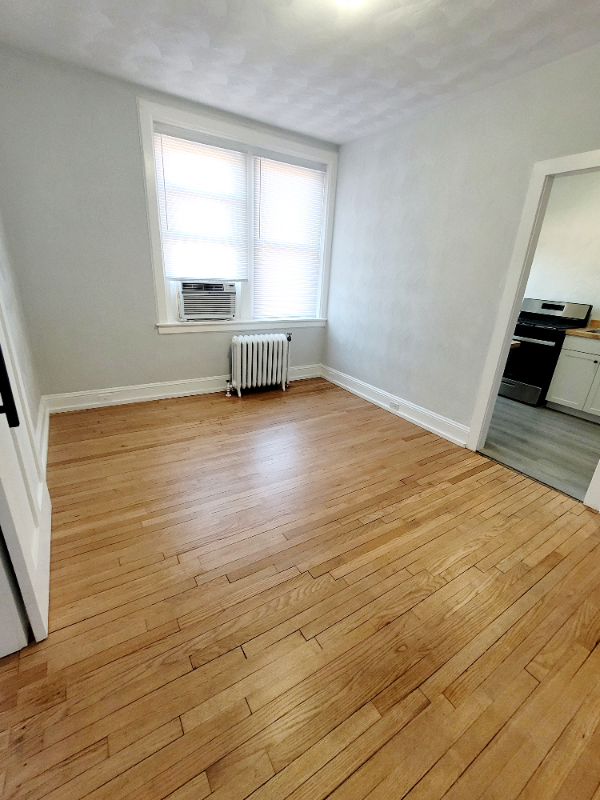 1611 Hampton Blvd #B9 - Photo 5 of 9