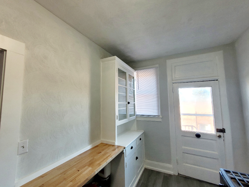 1611 Hampton Blvd #B9 - Photo 6 of 9