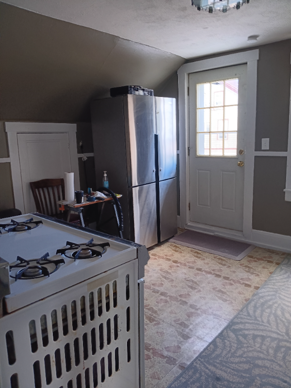37 Sumner Ave #2 - Photo 3 of 15