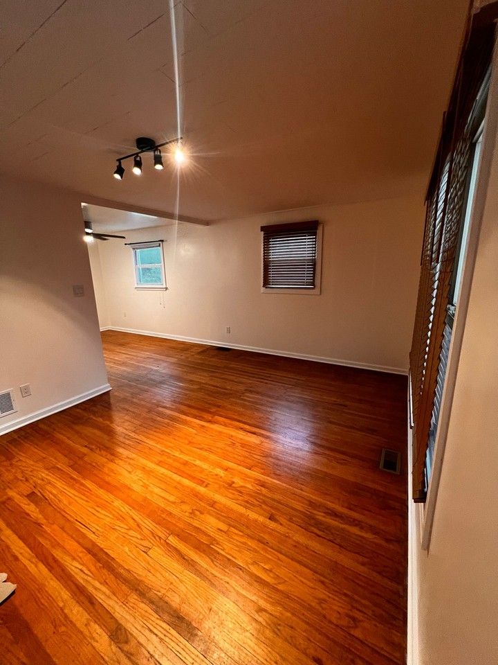 736 Cedar Dr - Photo 2 of 12
