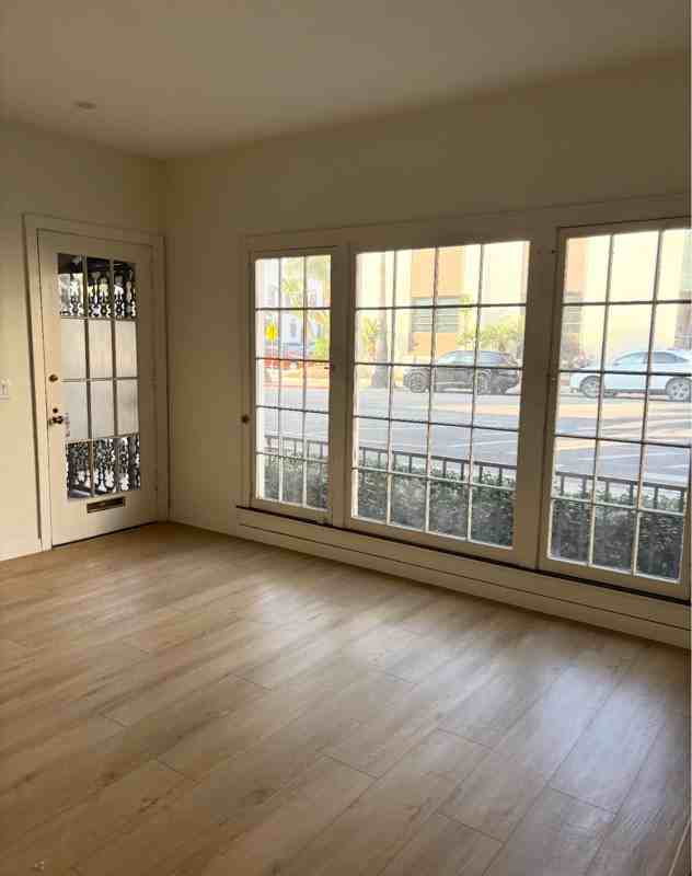 319 Laurel St #319 - Photo 3 of 10