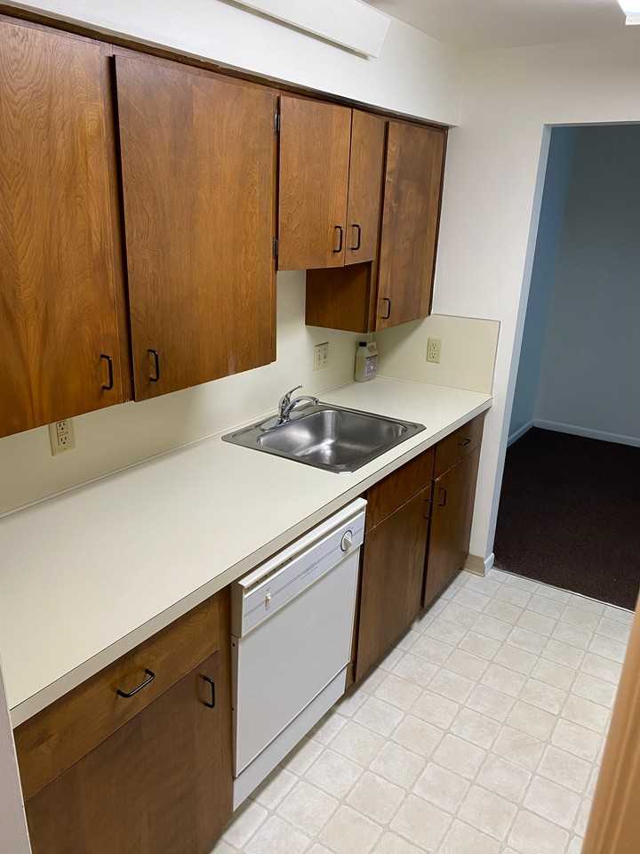 510 N Emily St #B - Photo 5 of 9