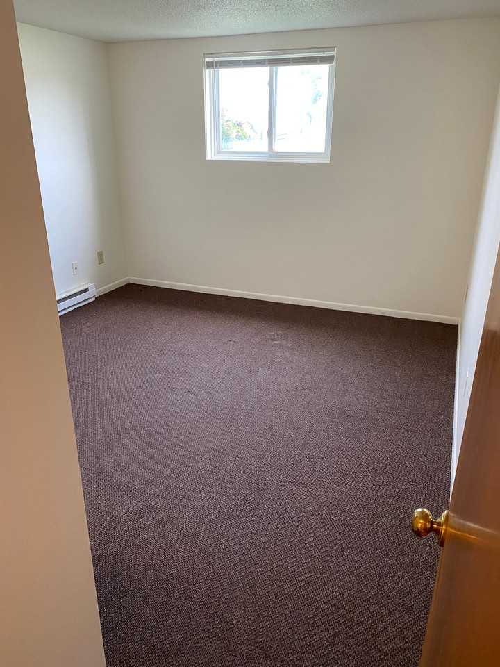 510 N Emily St #B - Photo 7 of 9