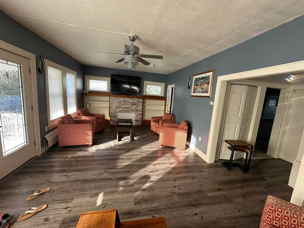 43 Park Ave - Photo 2 of 11