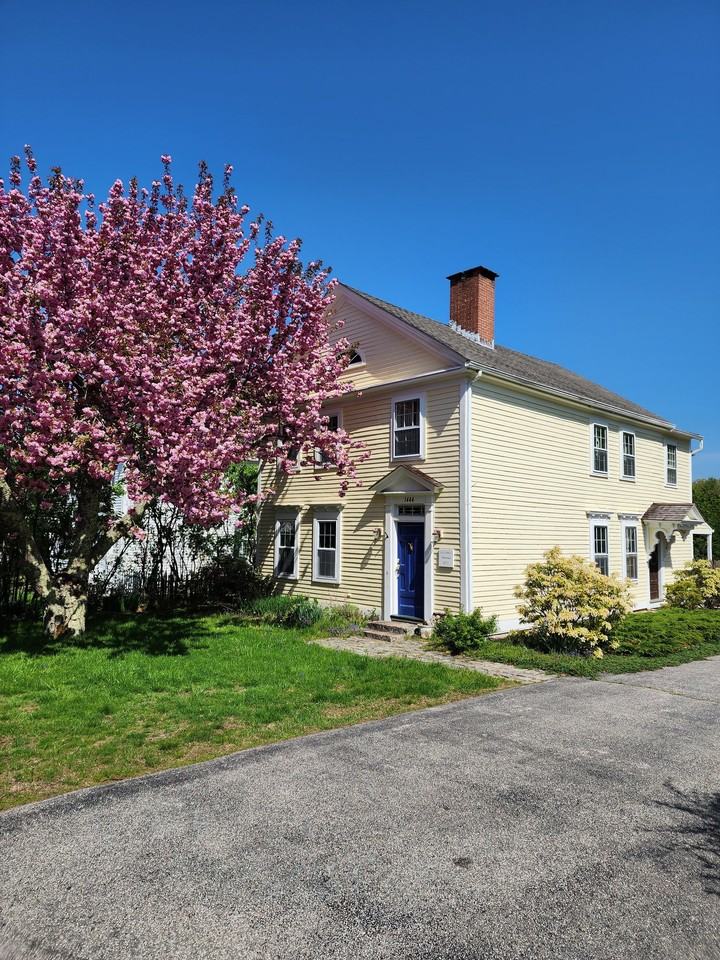 1444 Pequot Trl - Photo 3 of 20