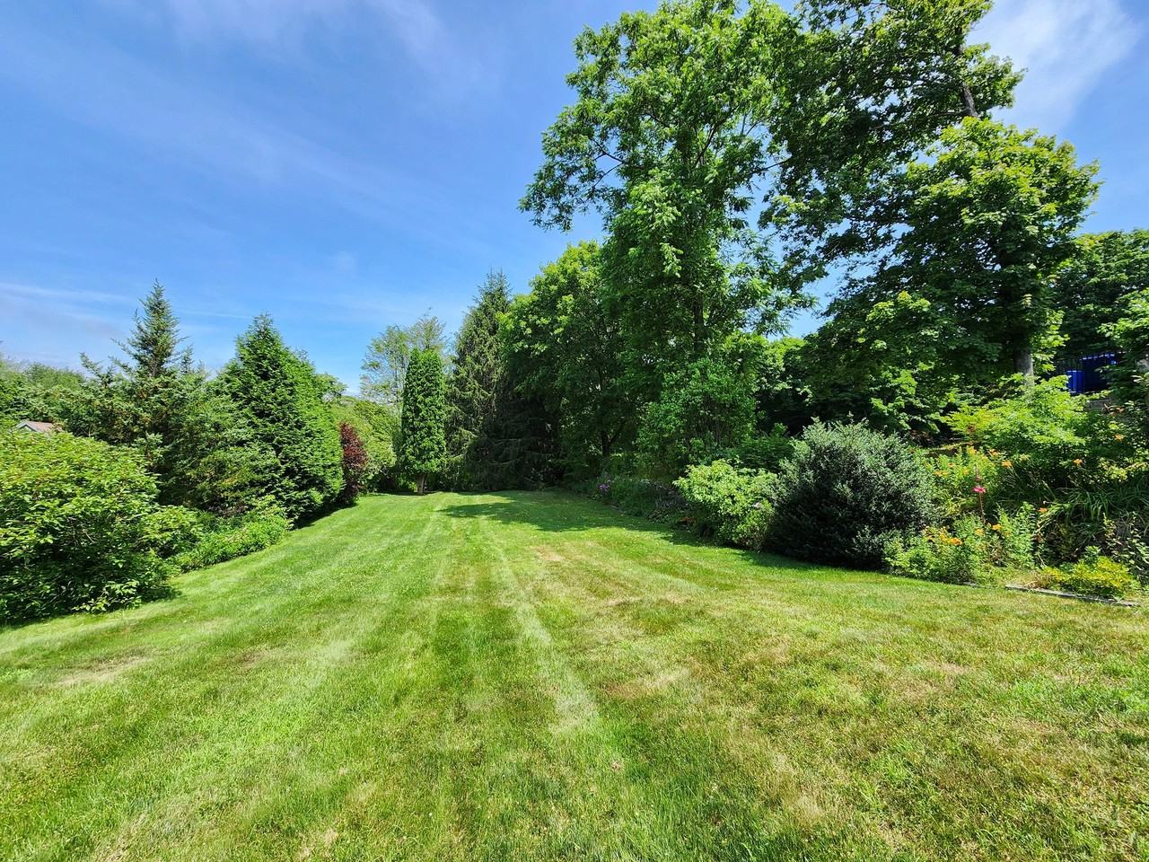 1444 Pequot Trl - Photo 4 of 20