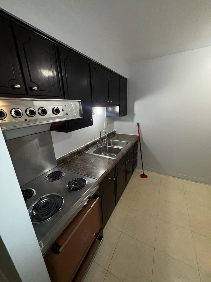 2969 Fourtowers Dr #69-1 - Photo 3 of 4