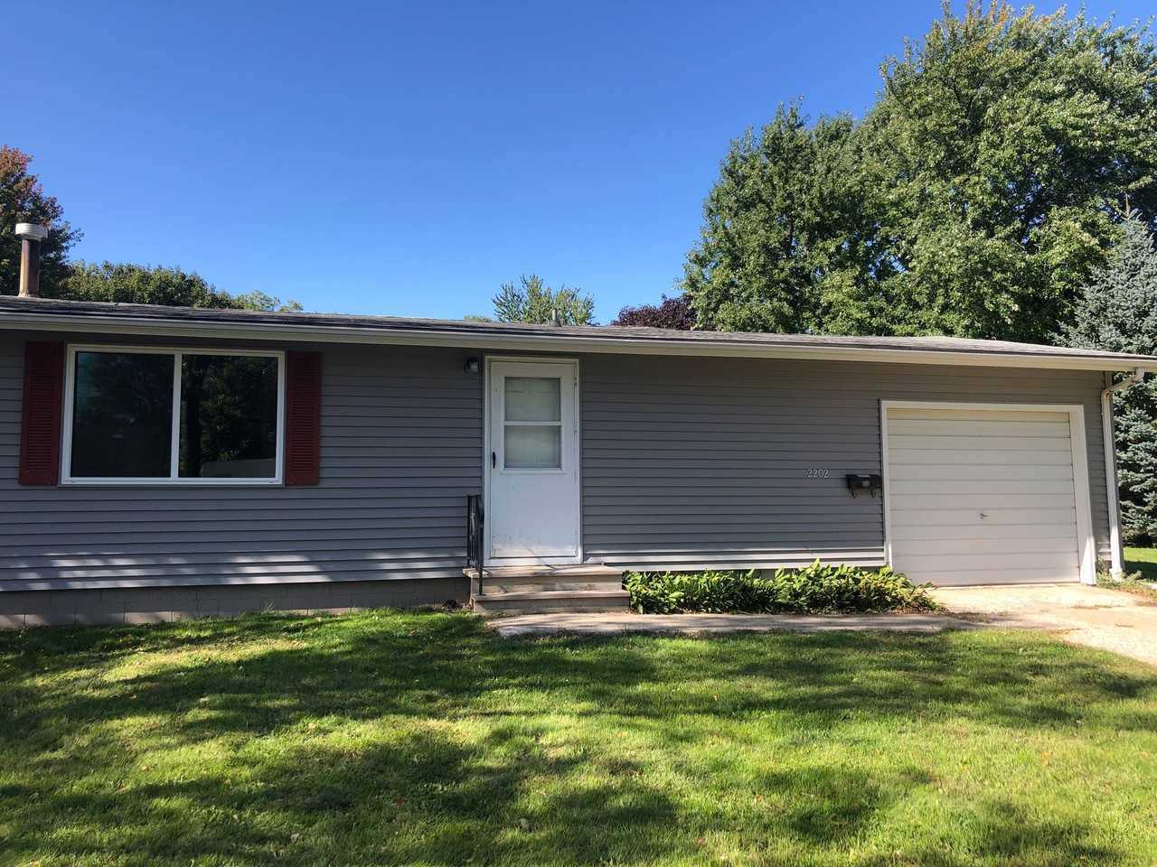 Fargo Ave #2202 - Photo 2 of 8