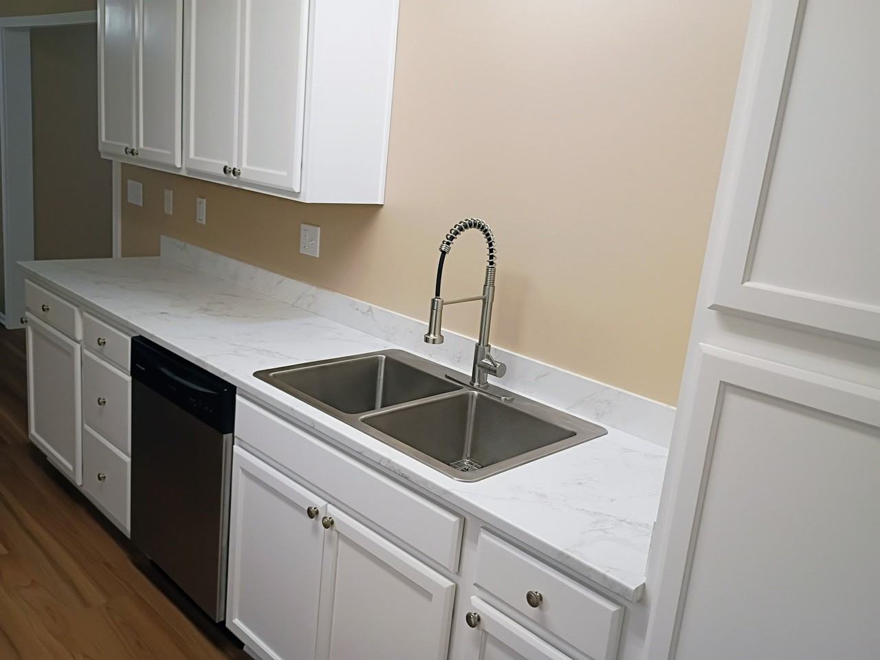 41315 Sequoia Ln - Photo 4 of 31