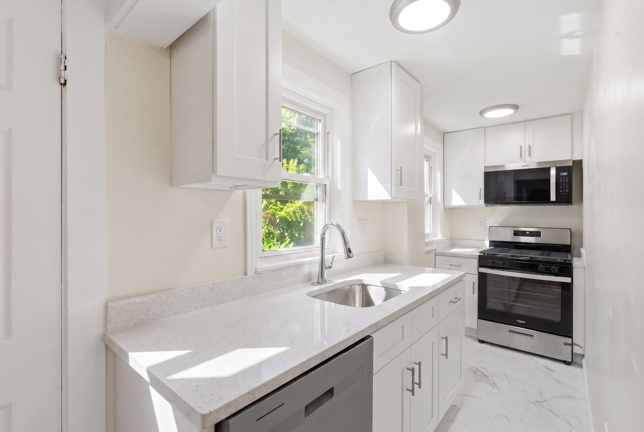 18 Aldrich Rd #1 - Photo 6 of 18