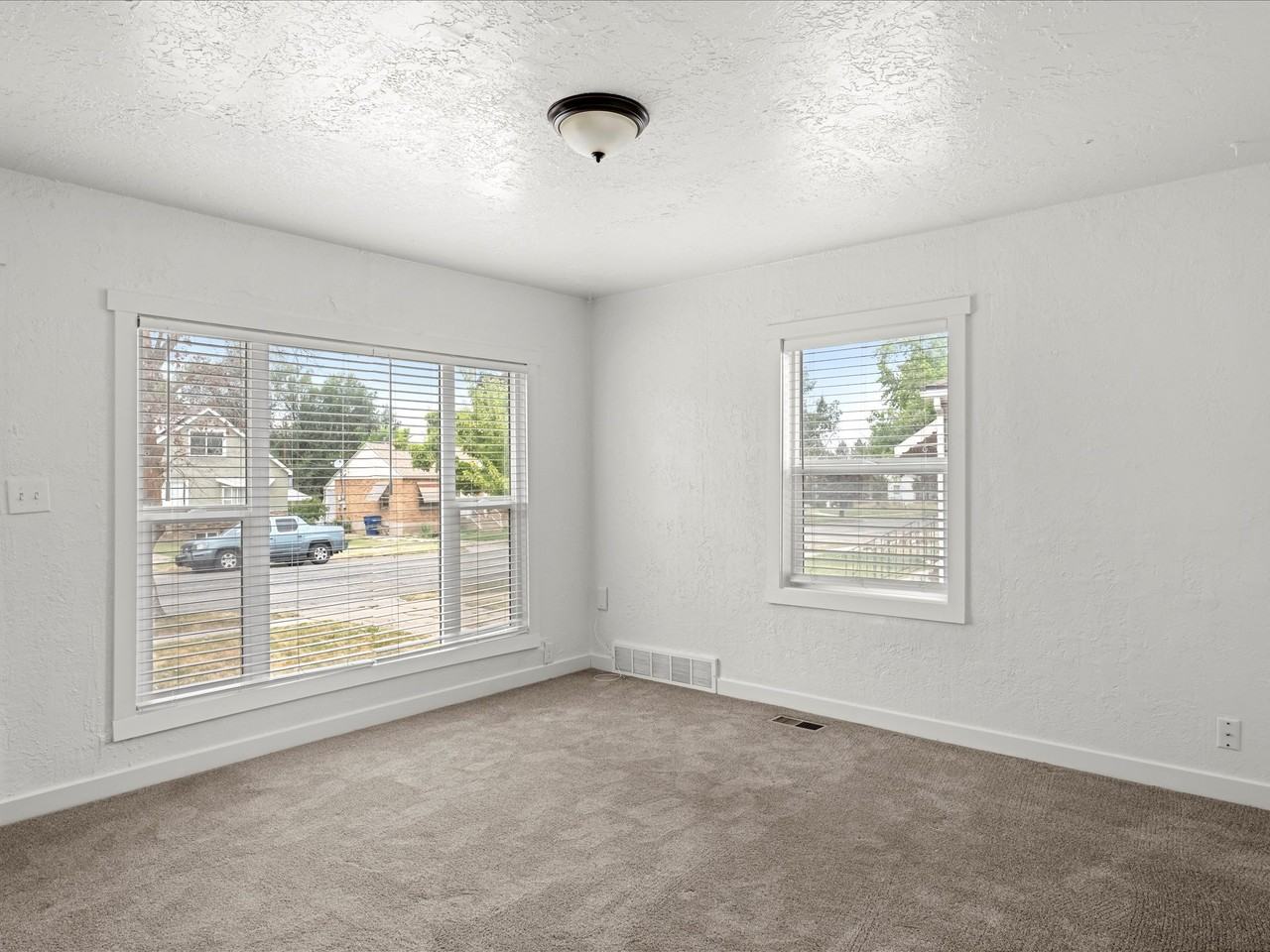 3568 Orchard Ave - Photo 3 of 20
