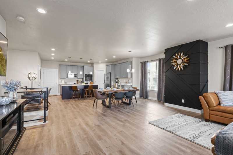 572 Lewski Ln #2 - Photo 5 of 24