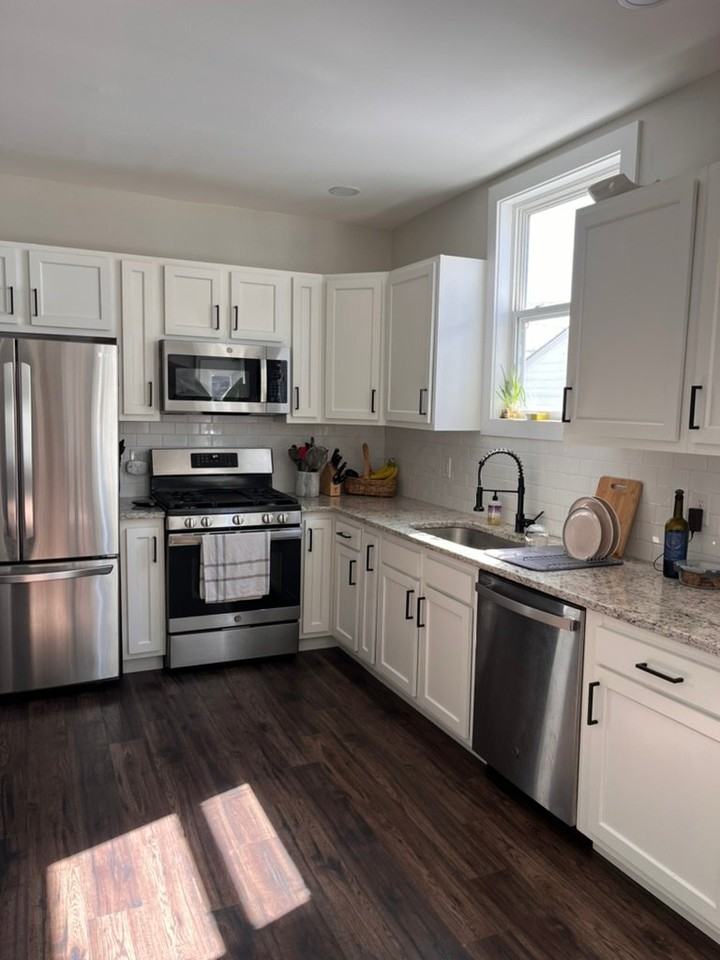 1810 E Spring St - Photo 3 of 10
