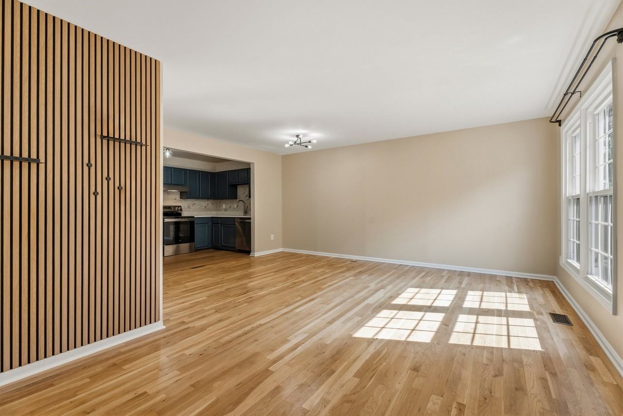 11640 Pleasant Meadow Dr - Photo 3 of 35