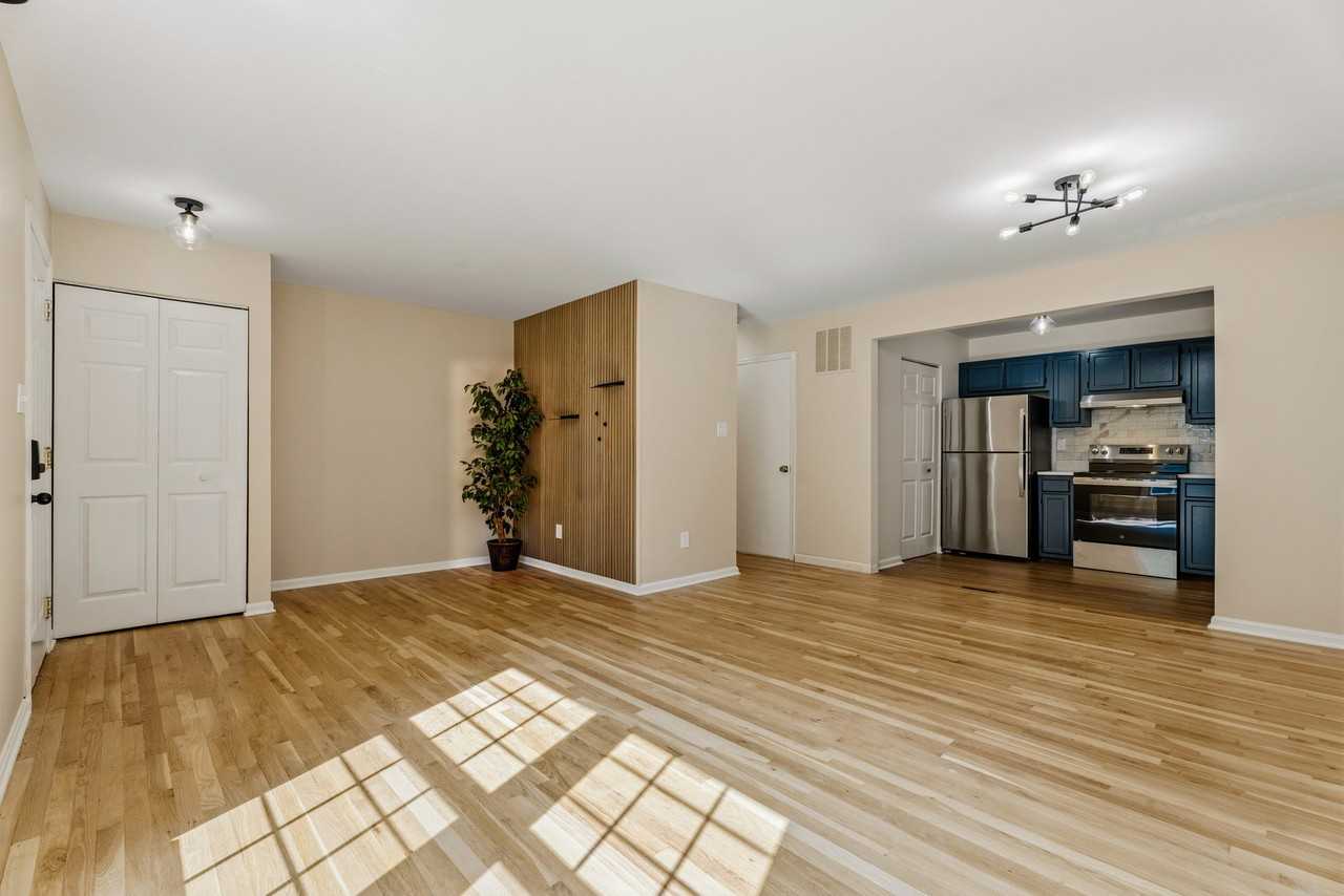 11640 Pleasant Meadow Dr - Photo 4 of 35
