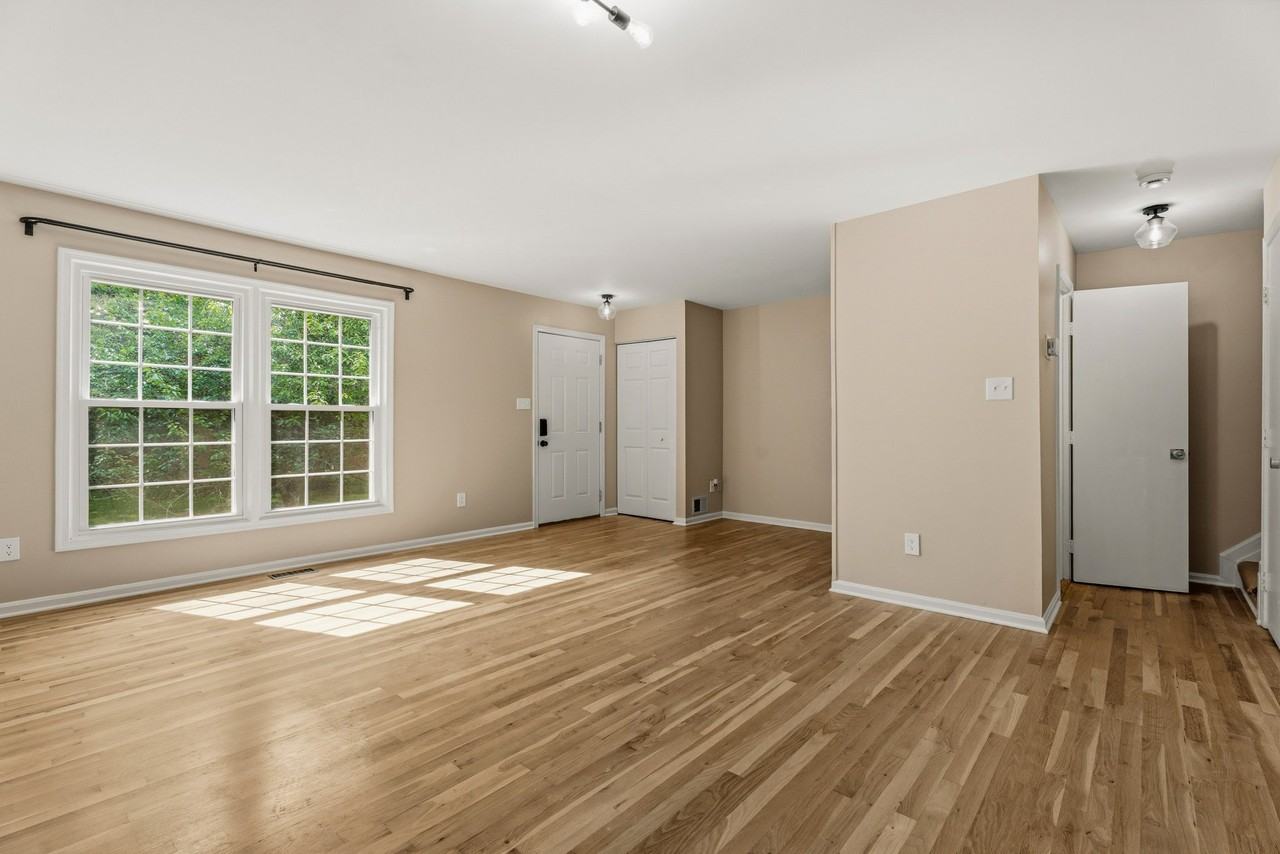 11640 Pleasant Meadow Dr - Photo 6 of 35
