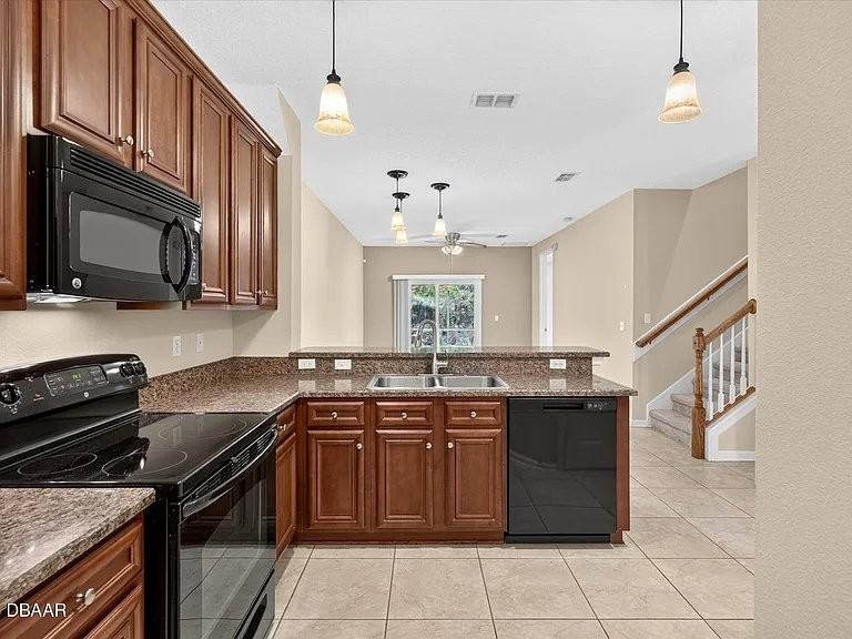 72 Amistad Dr - Photo 2 of 33