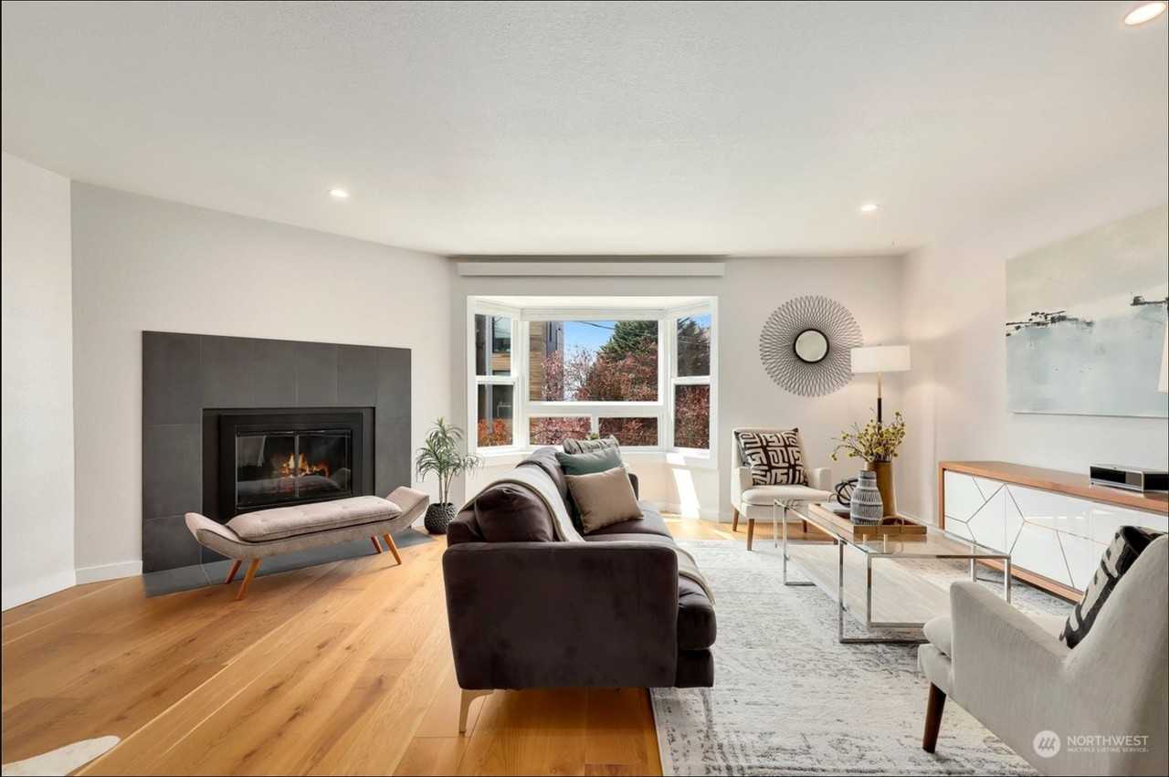 210 Boylston Ave E #205 - Photo 2 of 21