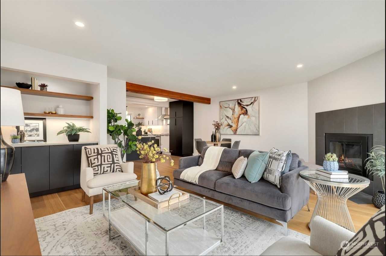 210 Boylston Ave E #205 - Photo 3 of 21