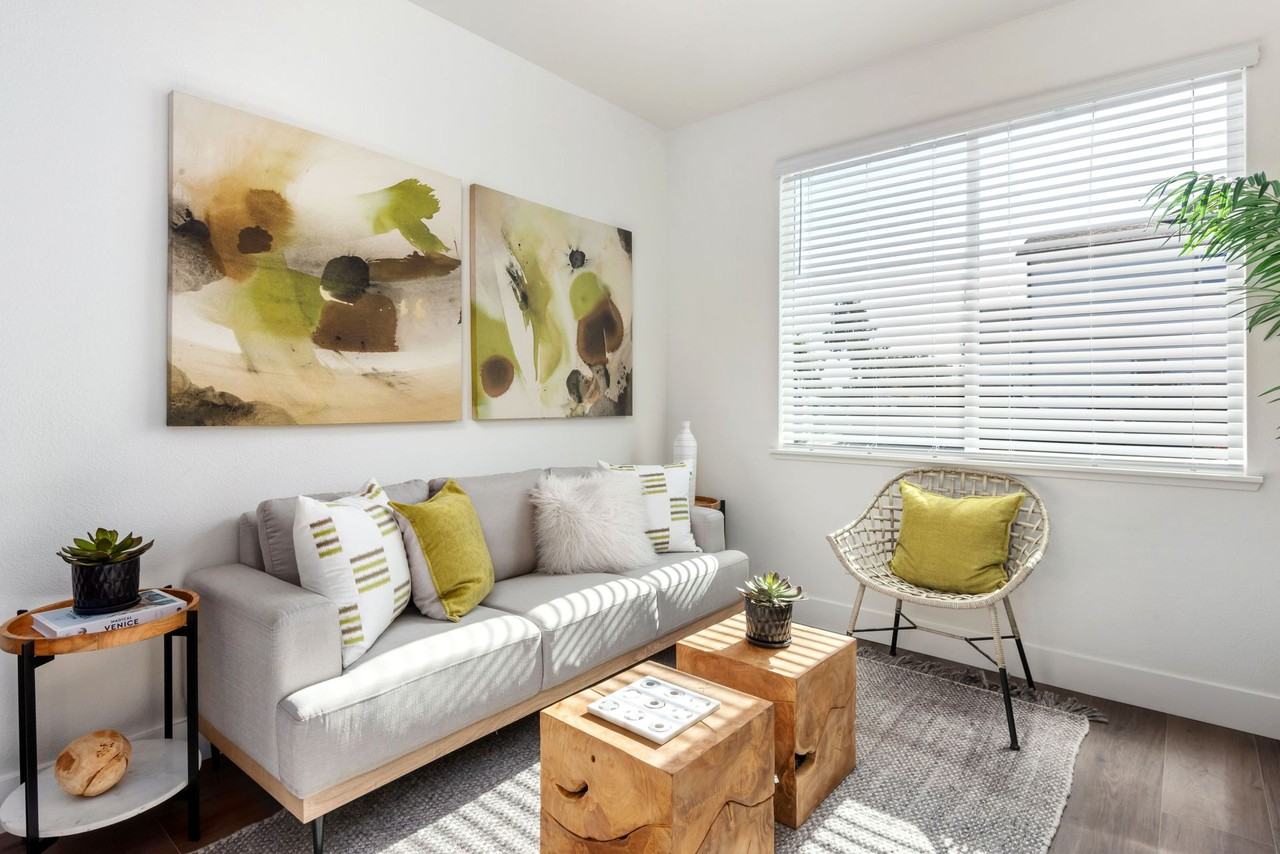 Colgan Creek Townhomes - Photo 7 of 50