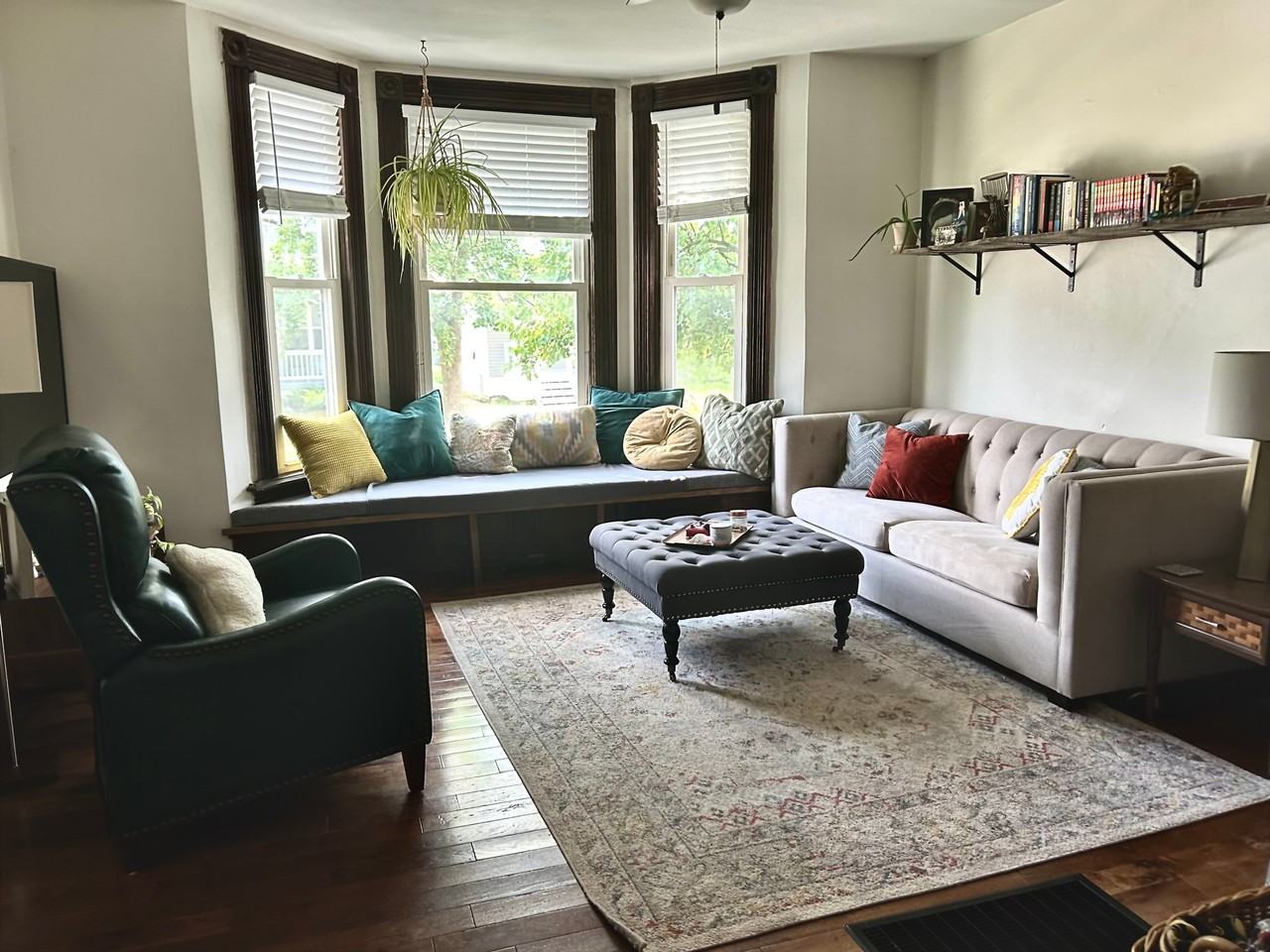 879 Oakwood Ave - Photo 2 of 3