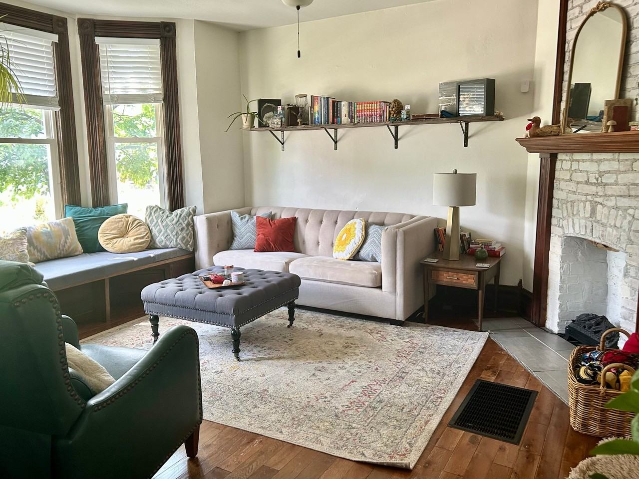 879 Oakwood Ave - Photo 3 of 3