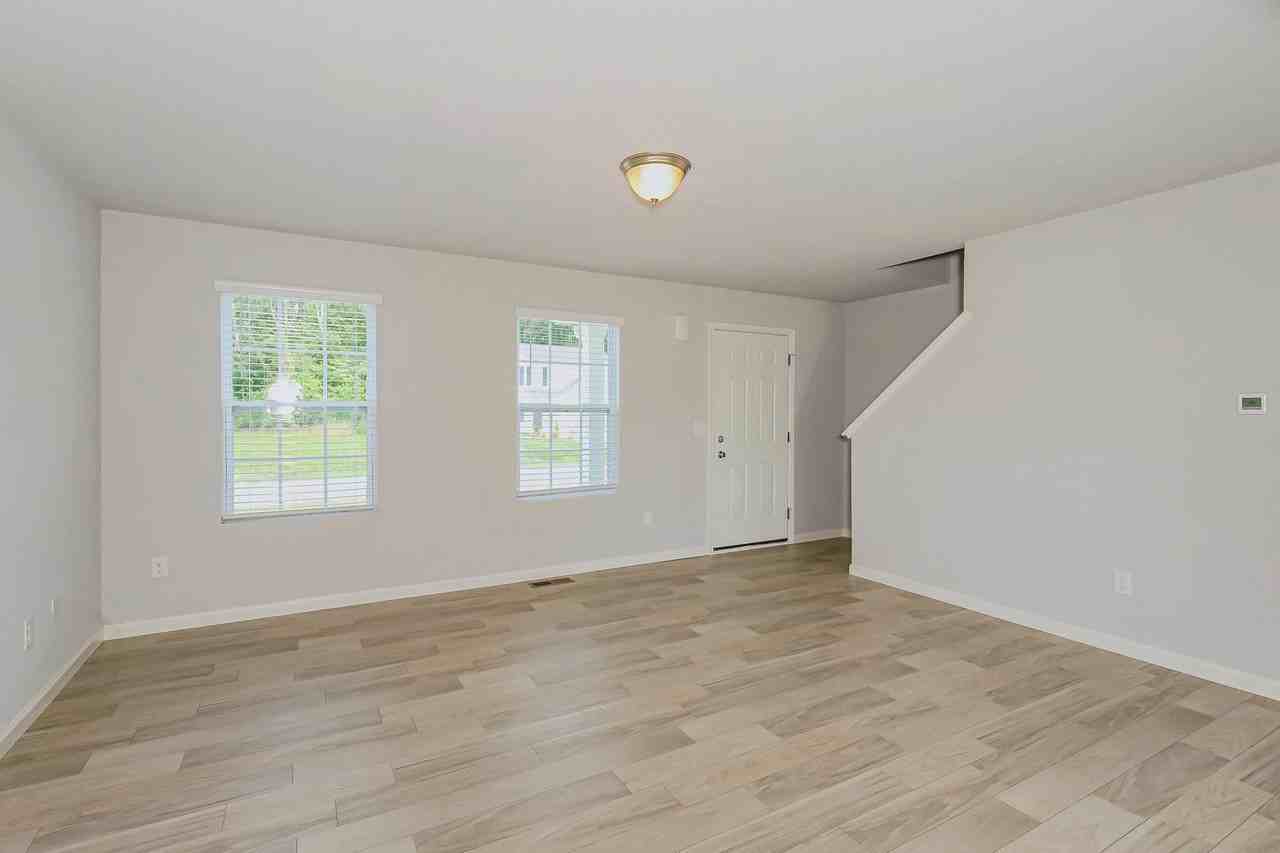 613 Courtyard Pl - Photo 2 of 30