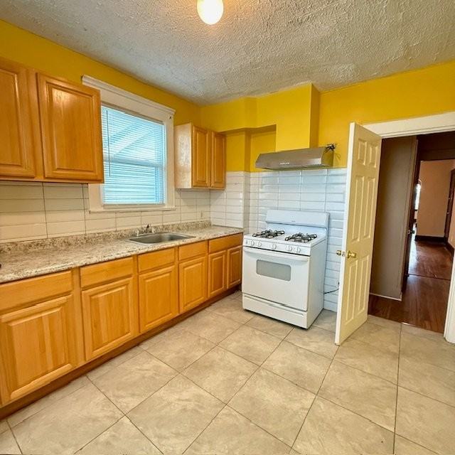 48 Elmwood Ave #2 - Photo 4 of 14