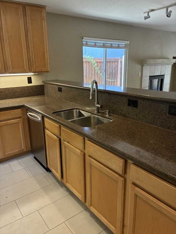 1837 Hawkhaven Way - Photo 2 of 18