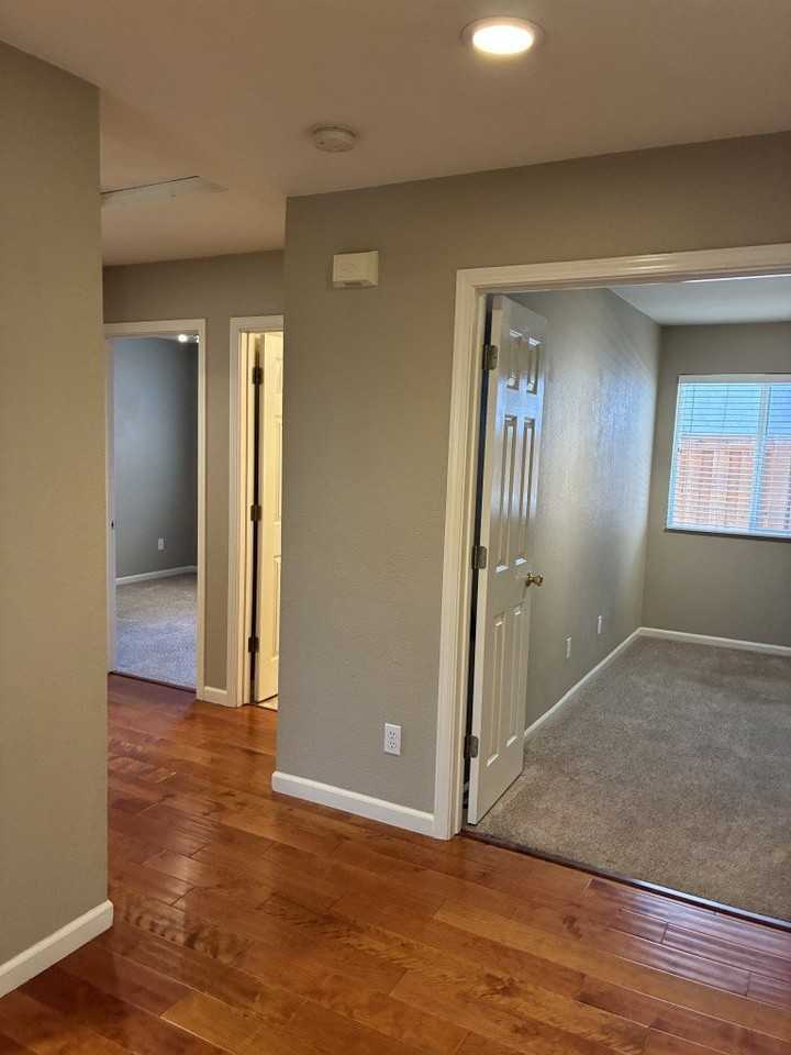 1837 Hawkhaven Way - Photo 7 of 18