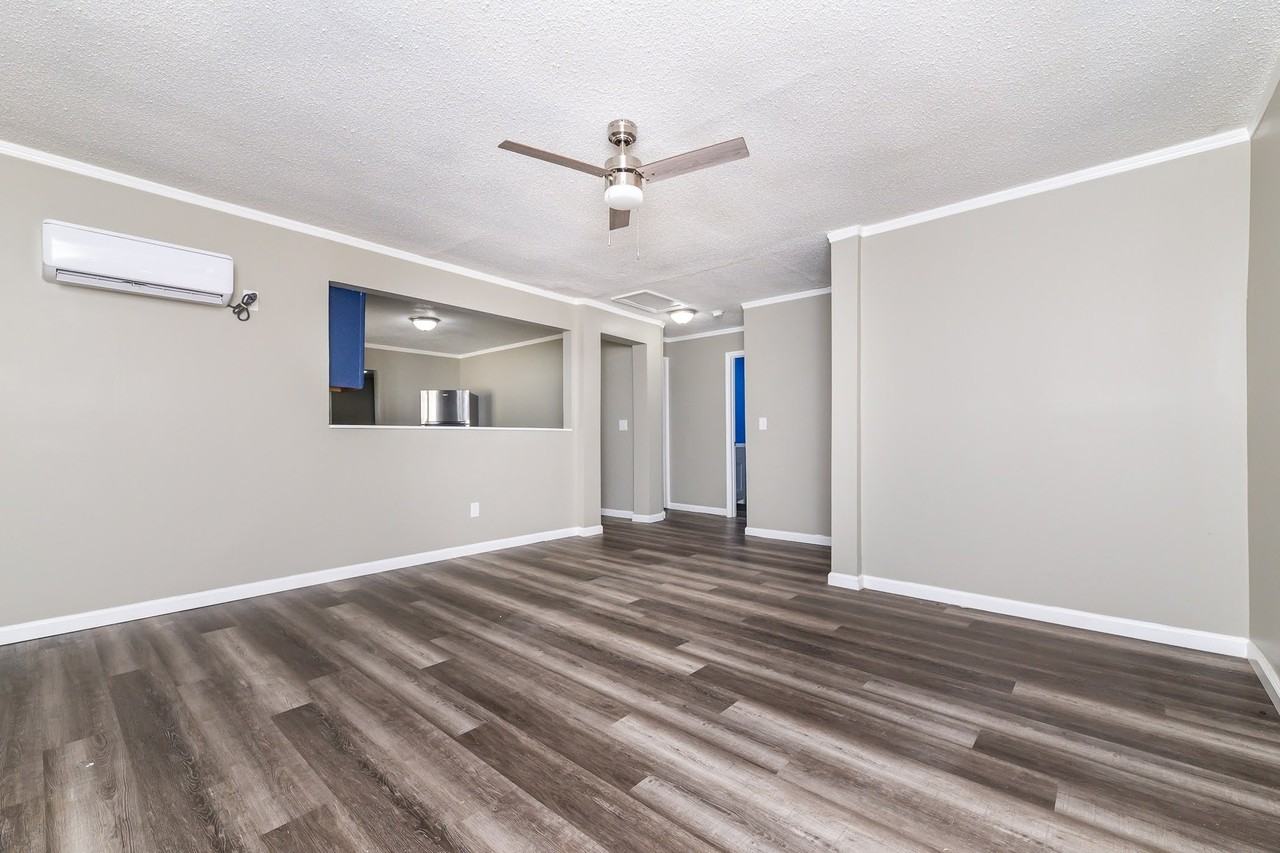 506 Plain St - Photo 5 of 20