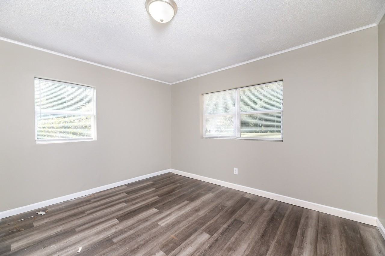 506 Plain St - Photo 7 of 20
