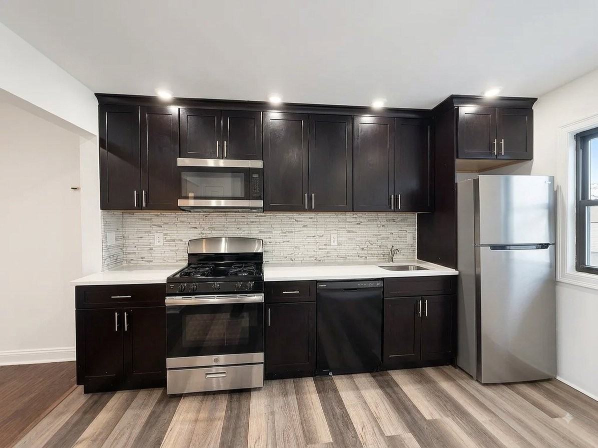 9 Catherine Ct #1B - Photo 3 of 8