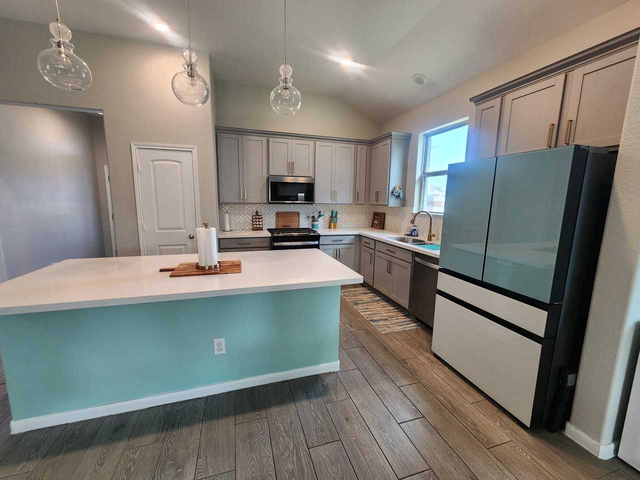7607 Sirocco Ln - Photo 4 of 20