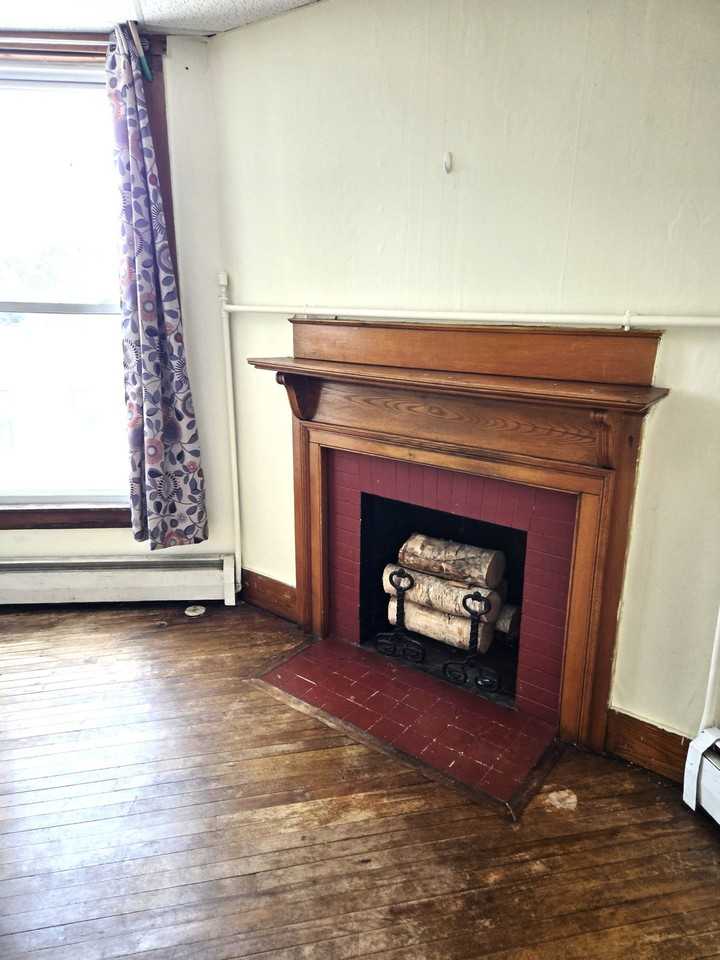 163 Main St #4 - Photo 4 of 4