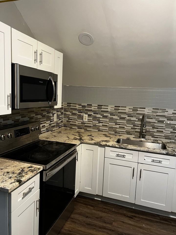 196 Garfield Ave #3FL - Photo 2 of 20