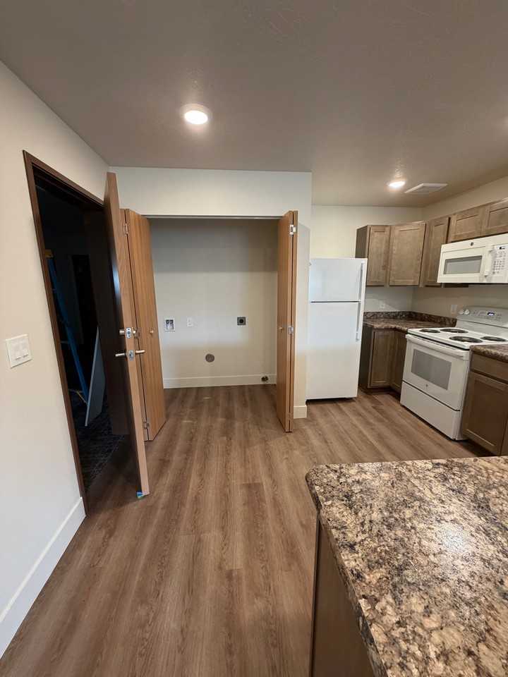 309 46th St N #102 - Photo 2 of 12