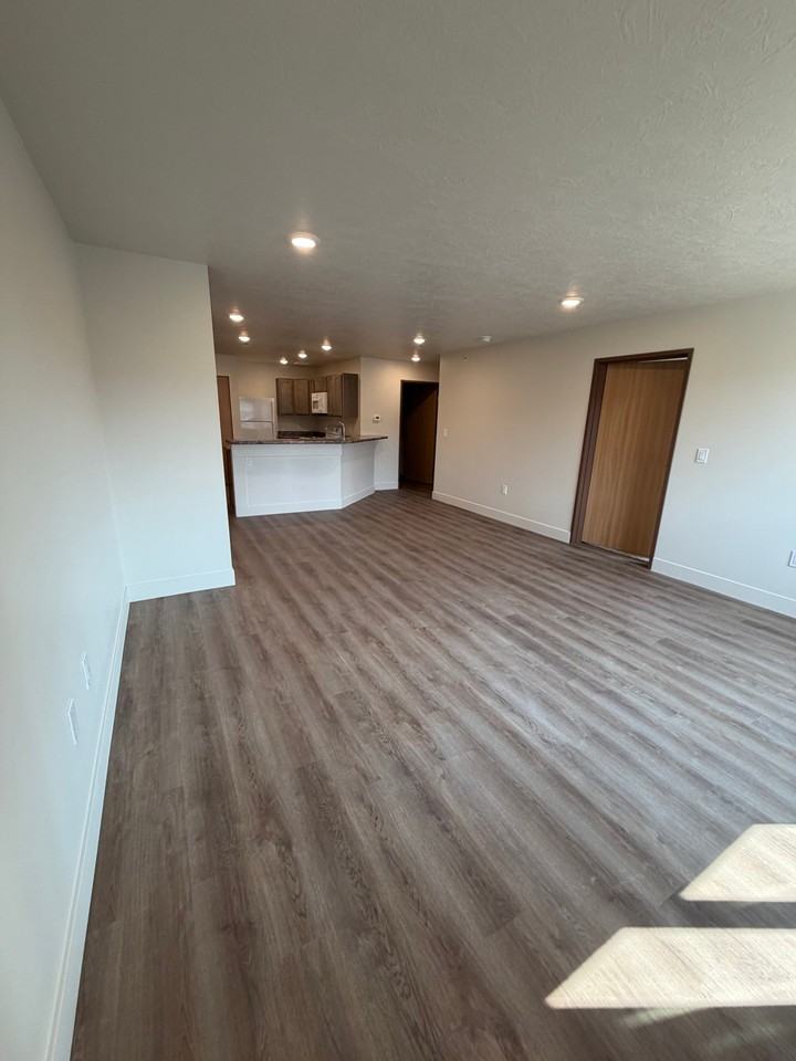 309 46th St N #102 - Photo 6 of 12