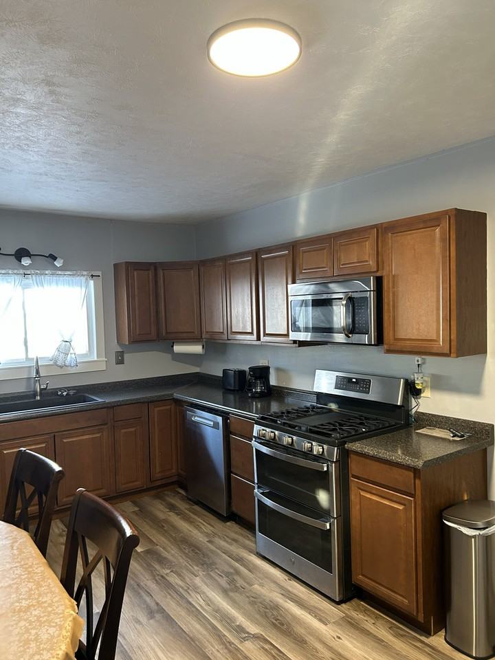 347 N Linden St #A - Photo 2 of 5