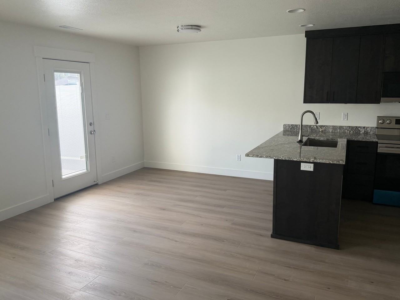 2070 Ne #32 - Photo 4 of 15