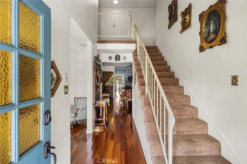 5743 Coke Ave - Photo 2 of 19
