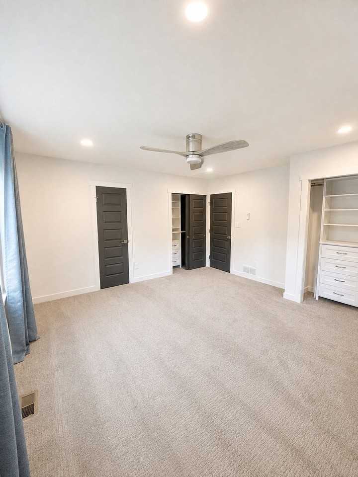 320 Parkway Cir N - Photo 6 of 20
